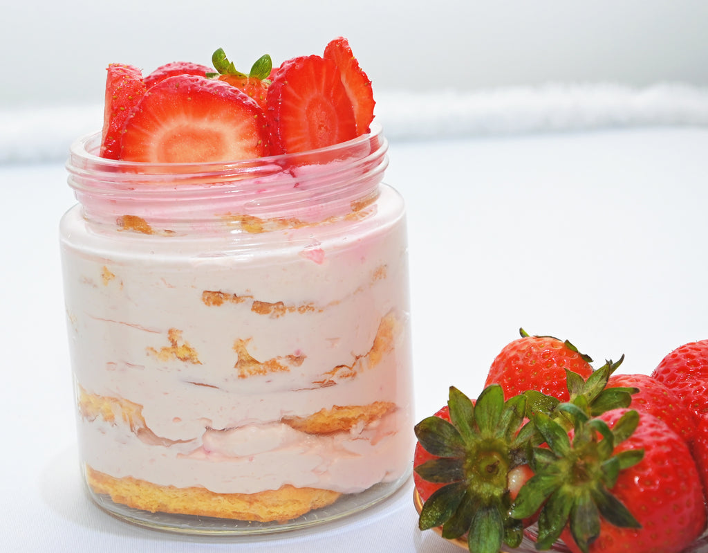 Strawberry Fluffy Cake Jar 300gr