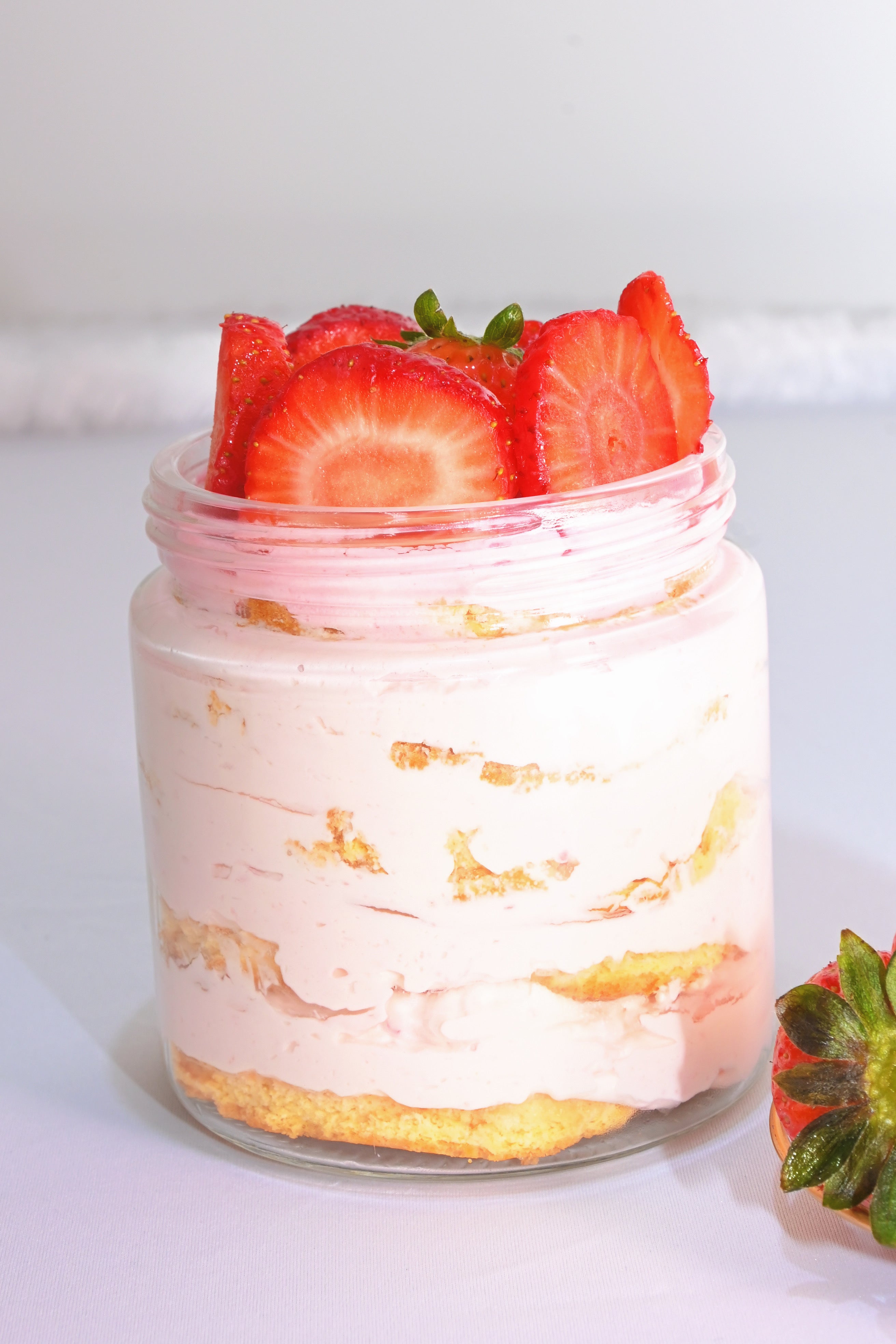 Strawberry Fluffy Cake Jar 300gr